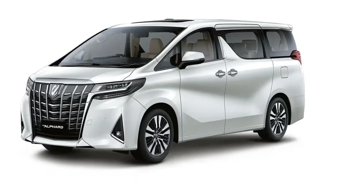 Sewa Toyota Alphard transformer Pontianak โ Itrans Rentcar